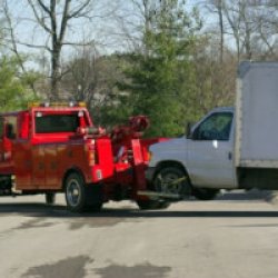 3-types-of-very-large-vehicles-that-can-actually-be-towed-by-a-tow-truck